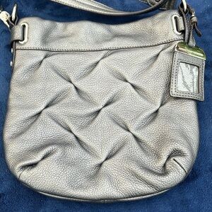 Aimee Kestenberg Quilted Pebbled Leather Crossbody Bag in Metallic Gray